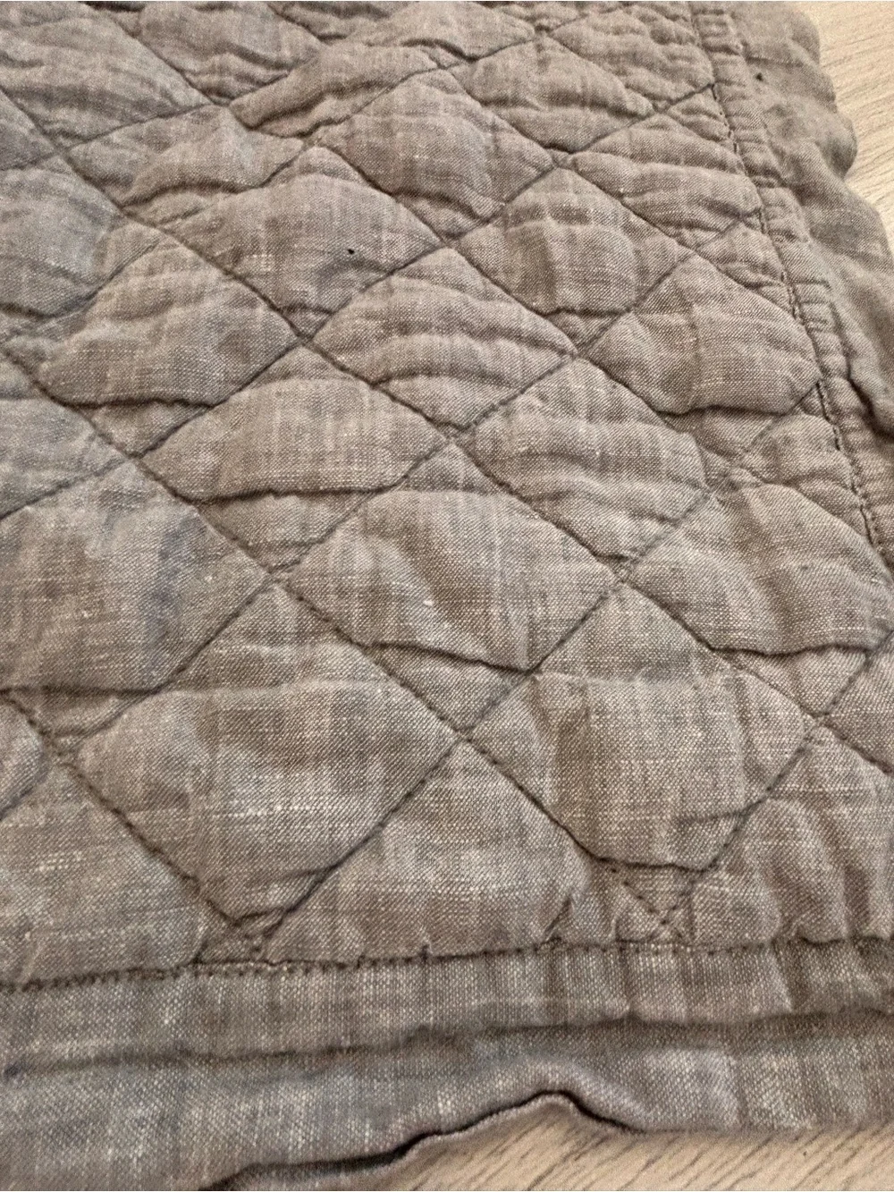 POTTERY BARN One Gray Linen Belgian Flax Diamond Quilted Standard Pillow Sham